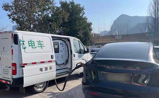 康巴什区汽车搭电